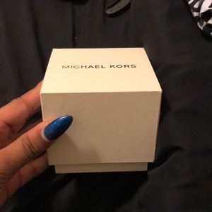Michael kors watch box